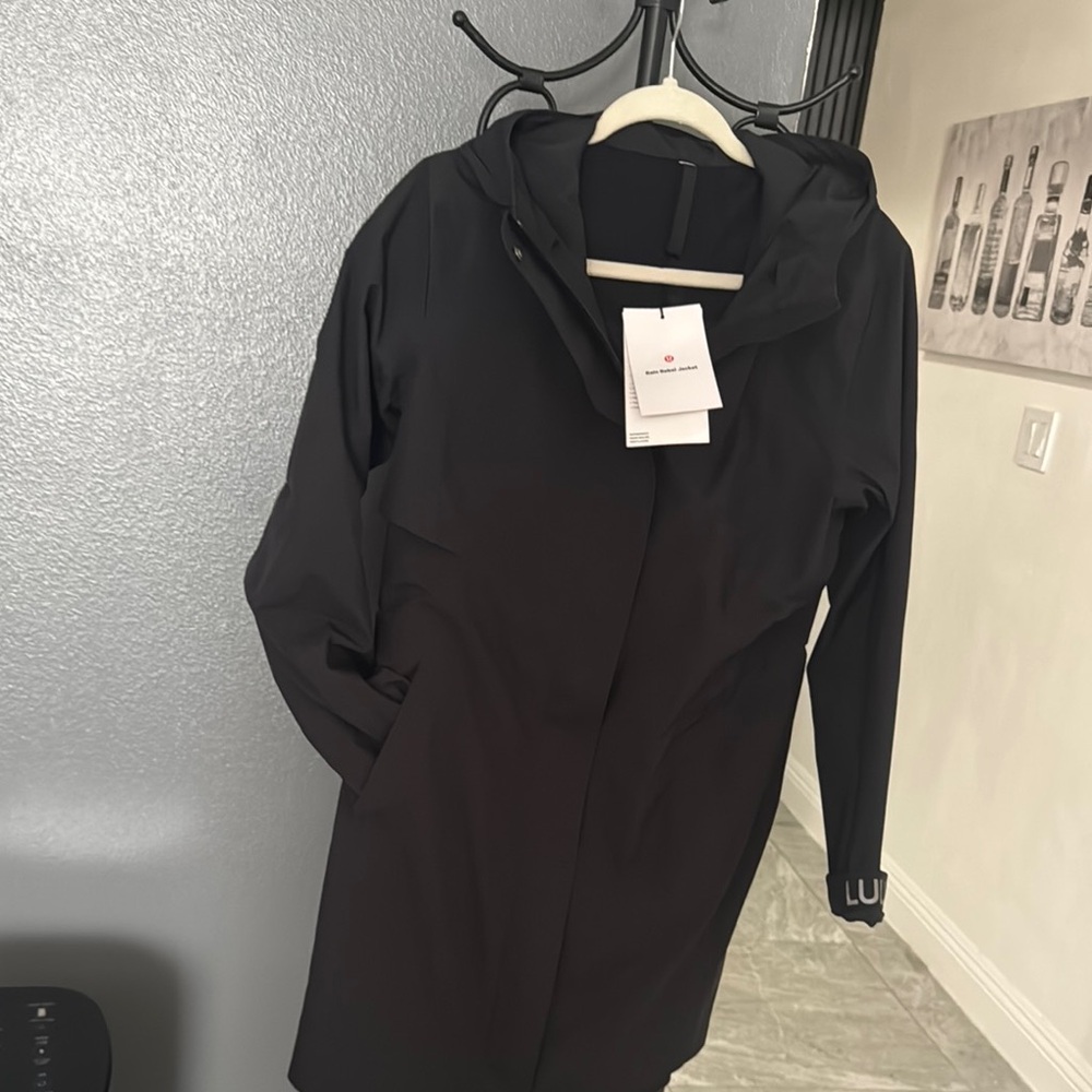 Lululemon Rain Rebel Jacket Black Sz 8